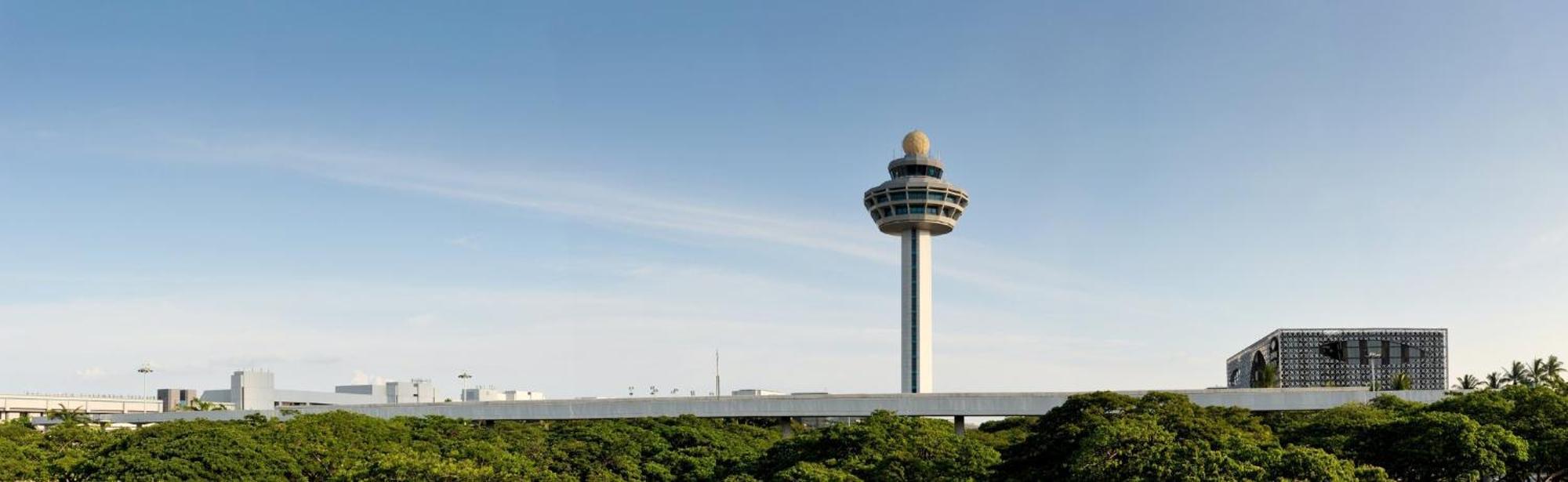 Crowne Plaza Changi Airport By Ihg Hotel 5*